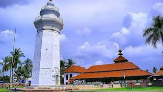 masjid agung banten di kota serang