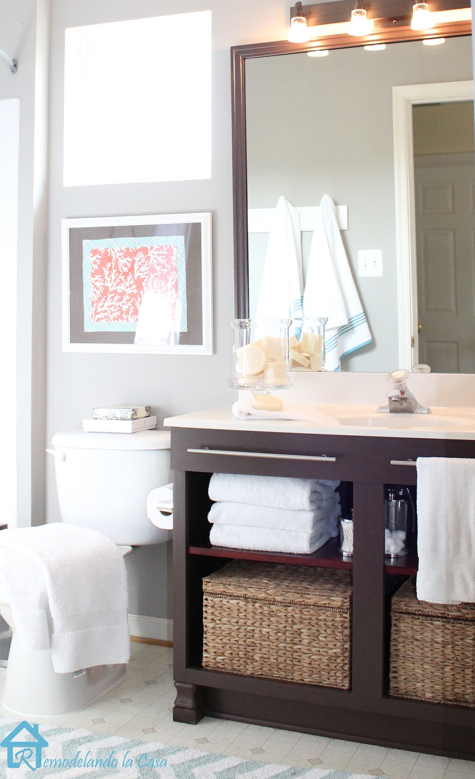 Remodelando la Casa: Bathroom Makeover