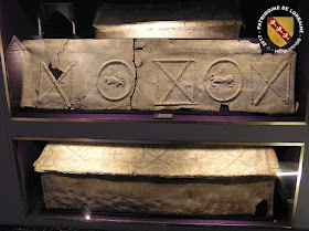 METZ (57) - Musée de la Cour d'Or : Sarcophages de plomb (IVe siècle)