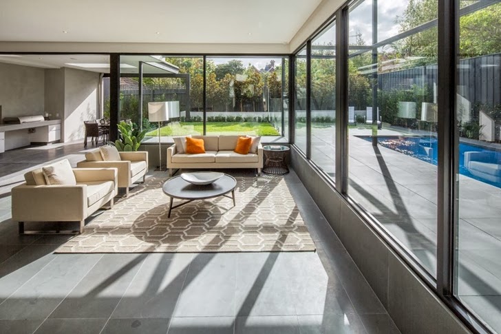 Living room in Contemporary Style Home by Domoney Architecture