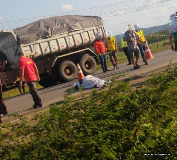 Corpo de motociclista que morreu em acidente na PE-160 está sendo velado nesta quinta-feira (22), em Santa Cruz do Capibaribe