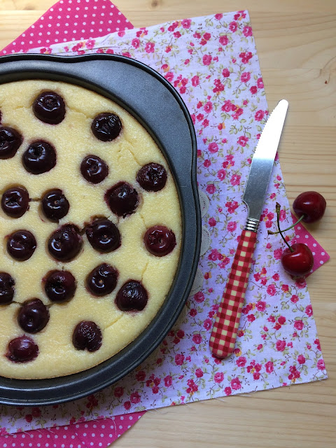 pastel de sémola y cerezas receta