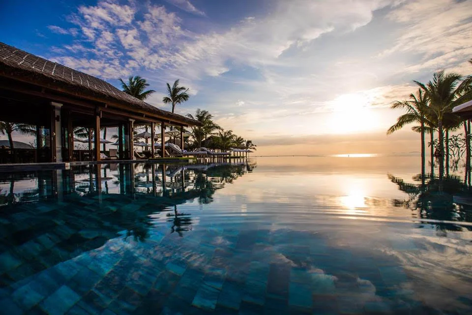 How to Swim in Indochine