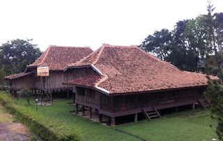 Rumah Limas merupakan rumah tradisional khas Provinsi Sumatera Selatan