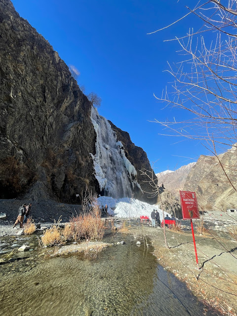 Natural beauty of Mantokha Abshar in winter