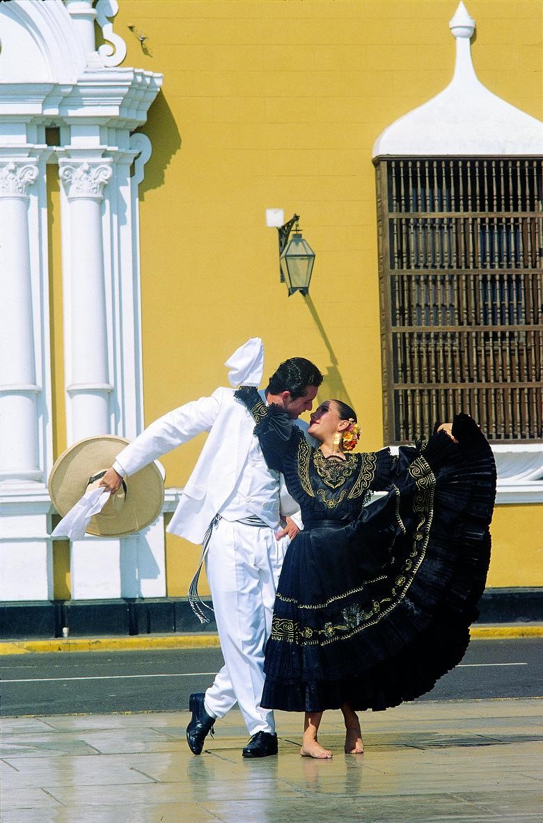 El Arte En La Educacion La Danza En La Costa Del Peru