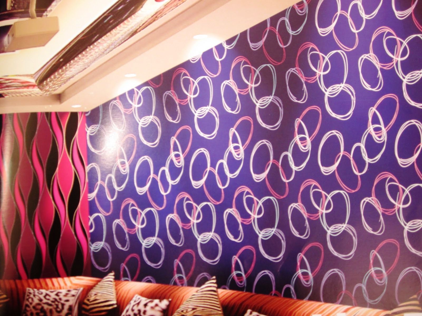  20 contoh desain wallpaper  dinding ruang tamu minimalis