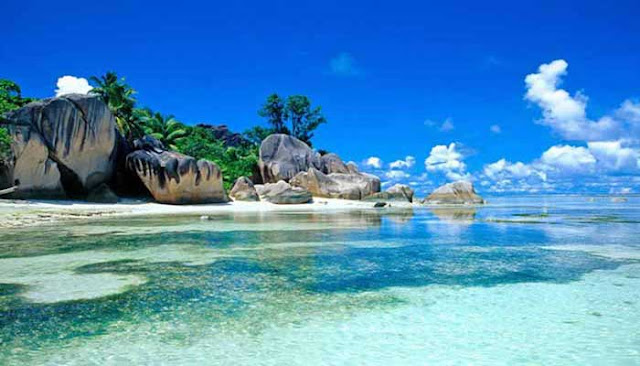  Pantai Terindah Di Pulau Bangka  