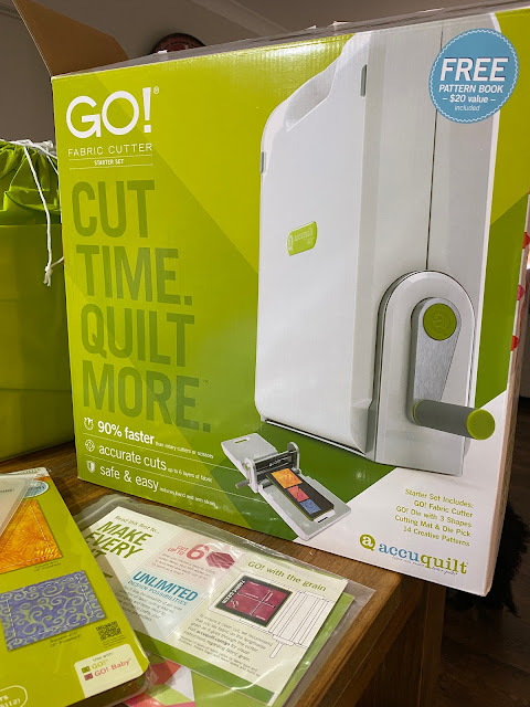 Accuquilt GO BABY Fabric Cutter System New in SEALED Box with Tote bag,  Quilting