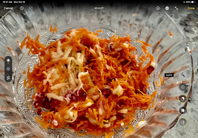 bowl of grated apples and grated carrots