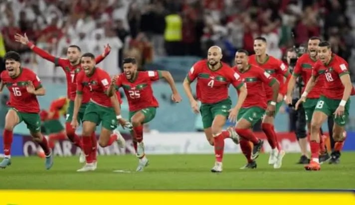 أسود الأطلس يتوجون بجائزة أفضل منتخب إفريقي لسنة 2023