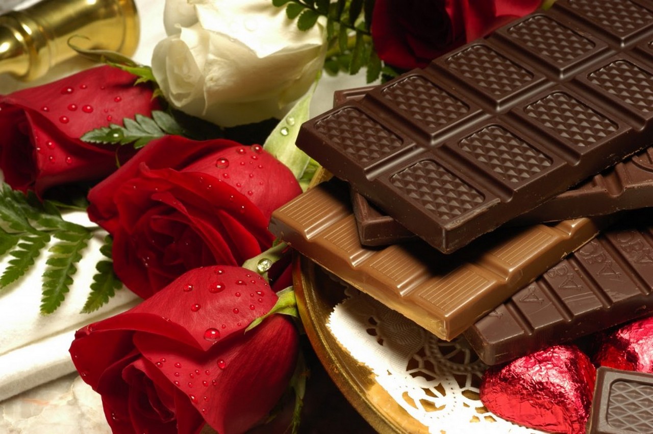 4. Valentine Day Chocolate Hd Wallpaper | Chocolate Pictures And Photos
