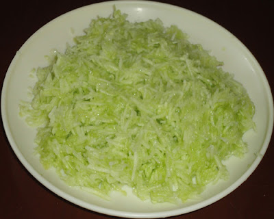 grated cucumber