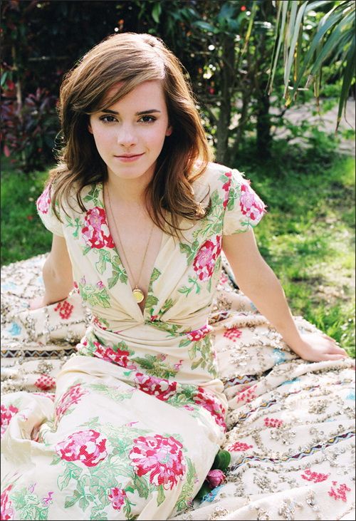 emma watson hot wallpapers. cute girl Emma Watson