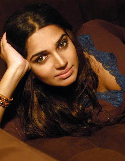nadia ali pakistani pop singer actress pics