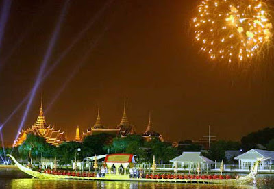 feux d'artifices sur la Chao Phraya