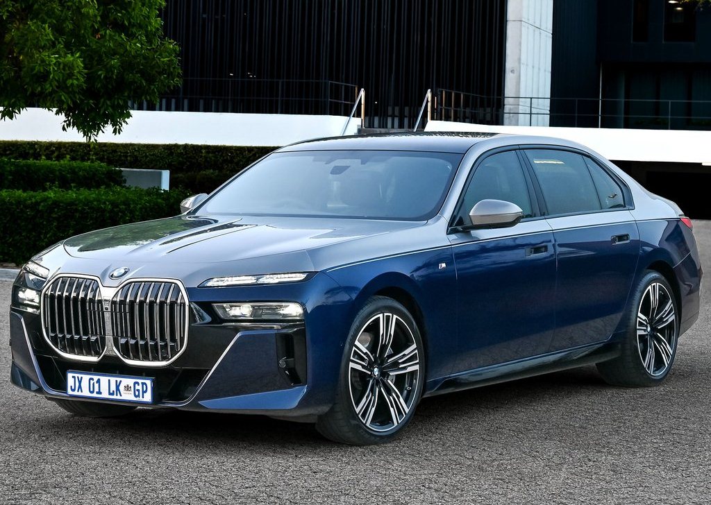 2023 BMW 740i [ZA]