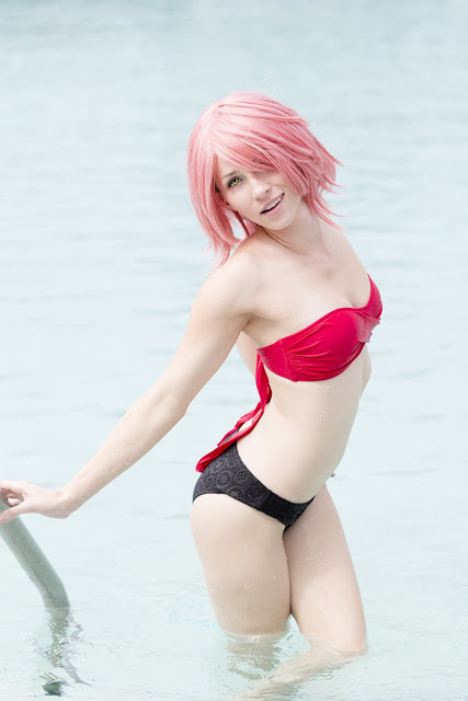 Cosplay Seksi dan Cantik Pakai Bikini Super Hot