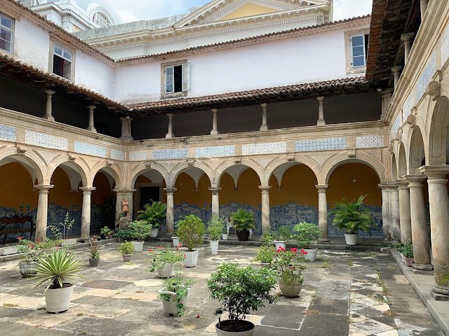 foto do Claustro do Convento