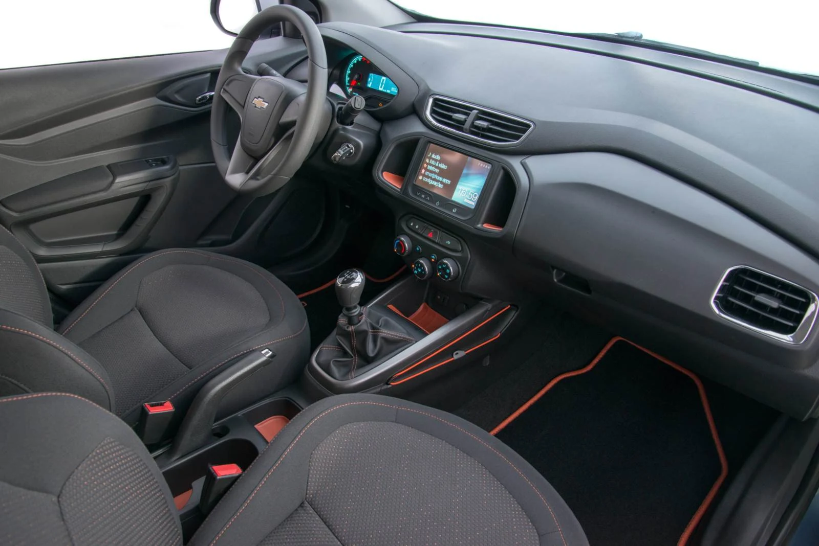 Chevrolet Onix - interior