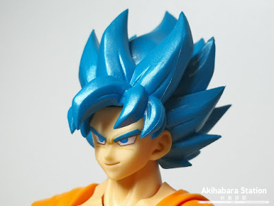 S.H.Figuarts Super Saiyan God Super Saiyan Son Goku de Dragon Ball Super: Broly - Tamashii Nations