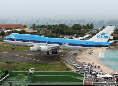 Airplane crossing the Road