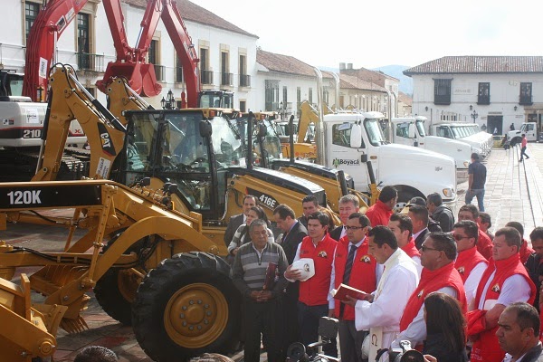 Luego de la Bendición, 51 máquinas se desplazaron a reparar las vías de Boyacá