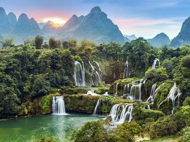 10 Greatest Waterfalls in the World