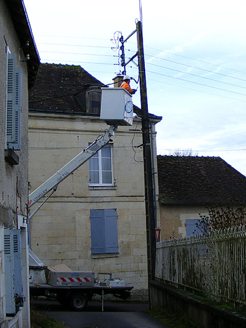 New low energy street lighting was installed in Preuilly sur Claise at the end of 2018. Photo taken by Susan @ https://tourtheloire.com