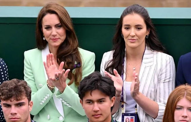 Princess of Wales wore a mint double-breasted two-tone crepe blazer by Balmain. Shyla Knot baroque pearl earrings