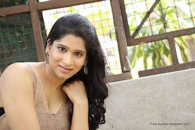 Actress Yamini HD Photos, hd images