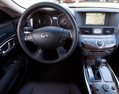 2011 Infiniti M37 / M56 interior