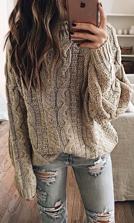 fall outfit inspiration : knit sweater + rips