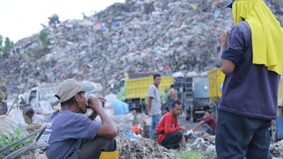 2021, Pasar dan Tempat Usaha Komersil Angkut Sampah Mandiri