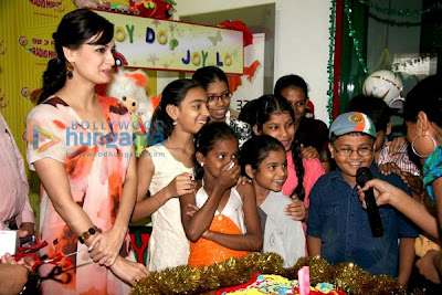 Dia Mirza celebrates 98.3 FM Radio Mirchi's 8th birthday with NGO kids image