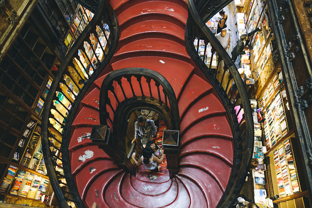 ロイ・イ・イルマオン書店（Livraria Lello e Irmão）