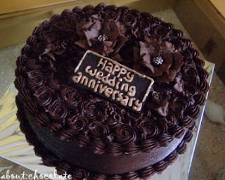 kue ulang tahun anniversary coklat
