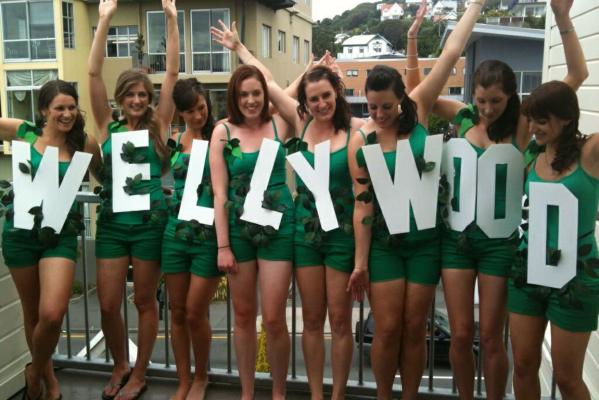 wellywood girls in green bikini