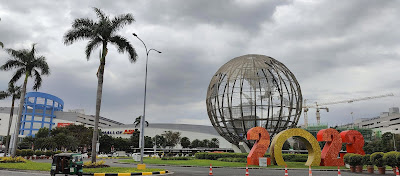 The mall of Asia in Manila is so incredibly huge it does not even fit on a picture