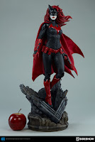 Pre-order de DC Comics Batwoman Premium Format Figure - Sideshow Collectibles