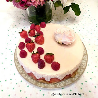 https://danslacuisinedhilary.blogspot.com/2016/07/cheesecake-la-fraise-facon-fraisier-no-bake.html