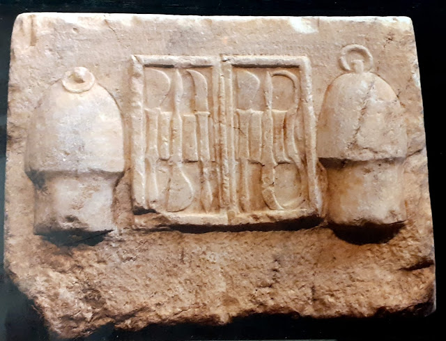 Η άλλη όψη του νομίσματος: Με τα εργαλεία ενός γιατρού από το Μουσείο Ακρόπολης