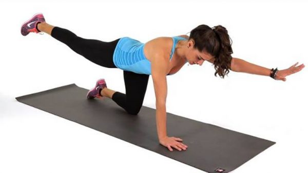 5 Simple Exercises That Will Transform Your Body in Just Four Weeks - Bird-Dog