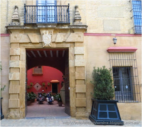 Casa Señorial con dos Harley & Davidson dentro