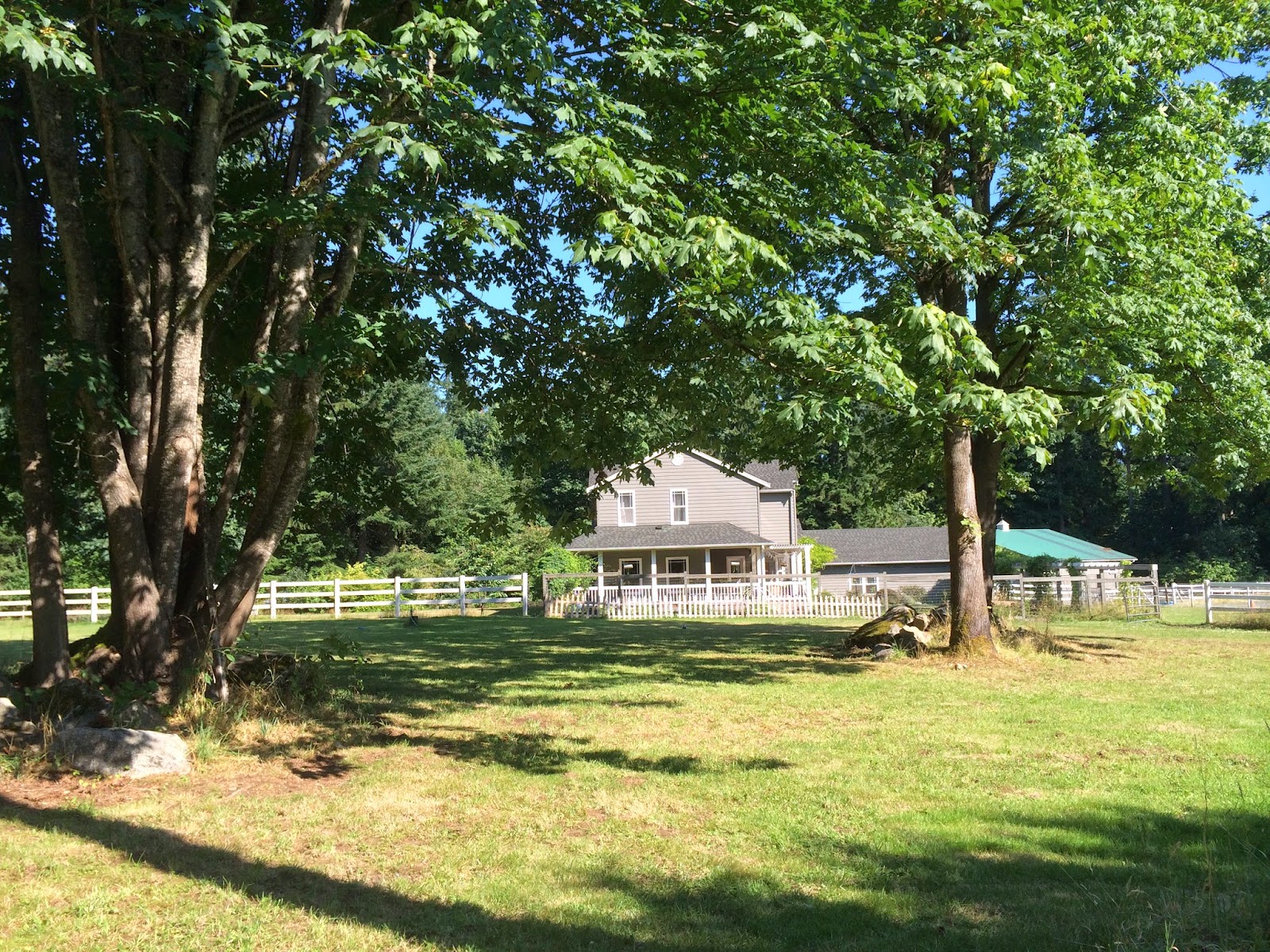 Little Farmstead-How I Found My Style Sundays- From My Front Porch To Yours