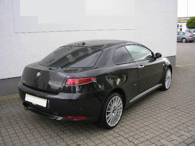 Alfa Romeo GT 2.0 car