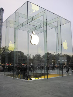 Fifth Avenue Apple Store.