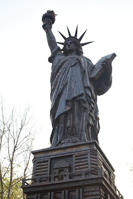 Statue of Liberty, Waste to wonder park, delhi