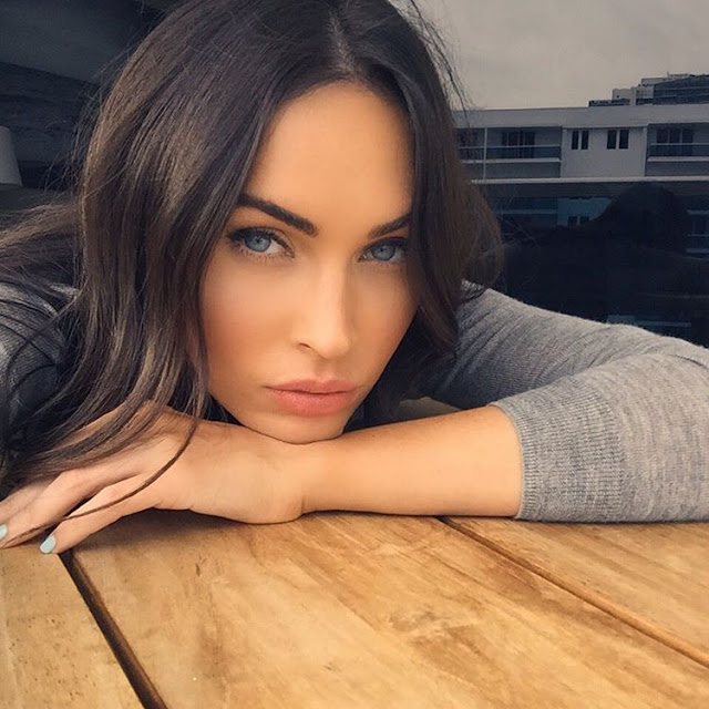 Megan-Fox-selfie-in-Miami