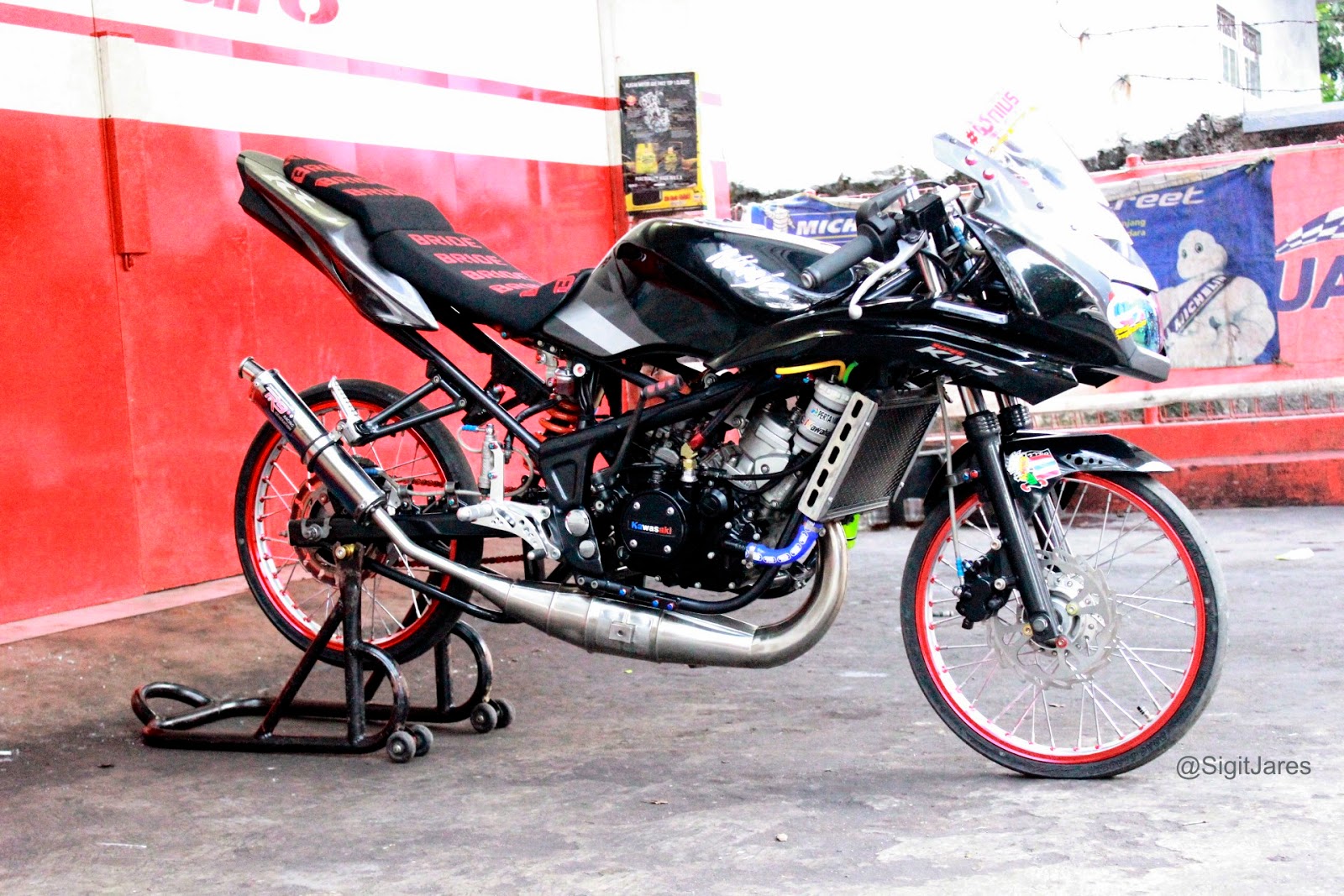 Blog Latihan Kumpulan Gambar Modifikasi Ninja RR Thailook Style